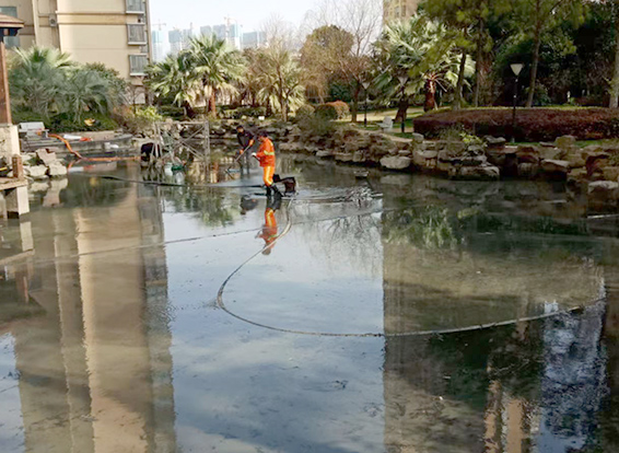 肃南景观池淤泥清理